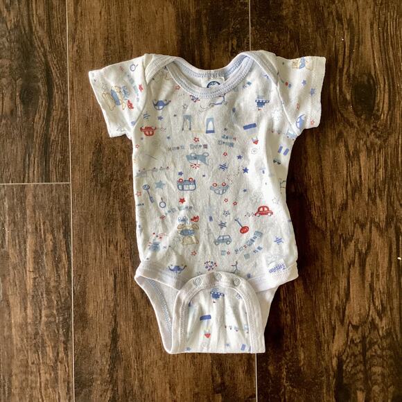 Gerber Cars Onesie - Picture 1 of 3